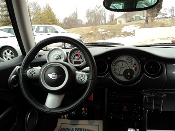 2005 MINI Cooper S   - Photo 7 - Cincinnati, OH 45255