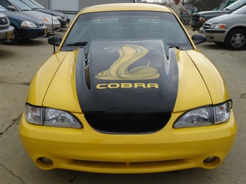 1998 Ford Mustang   - Photo 2 - Cincinnati, OH 45255