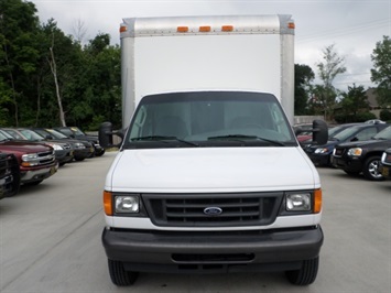 2006 FORD E350   - Photo 2 - Cincinnati, OH 45255