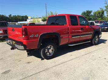 2003 Chevrolet Silverado 2500HD LS   - Photo 6 - Cincinnati, OH 45255