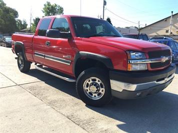 2003 Chevrolet Silverado 2500HD LS   - Photo 10 - Cincinnati, OH 45255