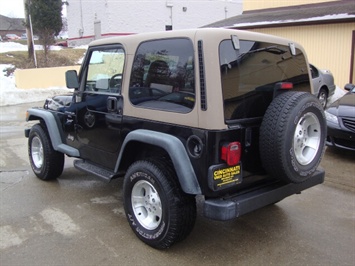 2000 Jeep Wrangler Sport   - Photo 4 - Cincinnati, OH 45255