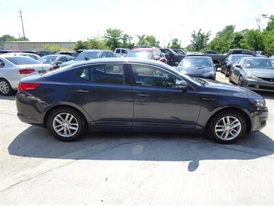 2011 Kia Optima LX  I4 FWD - Photo 10 - Cincinnati, OH 45255