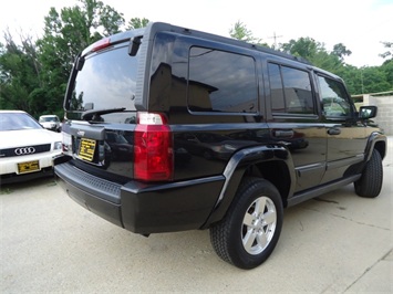 2006 Jeep Commander   - Photo 13 - Cincinnati, OH 45255