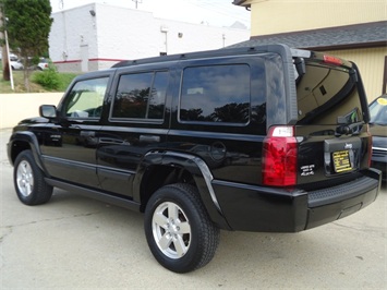 2006 Jeep Commander   - Photo 4 - Cincinnati, OH 45255