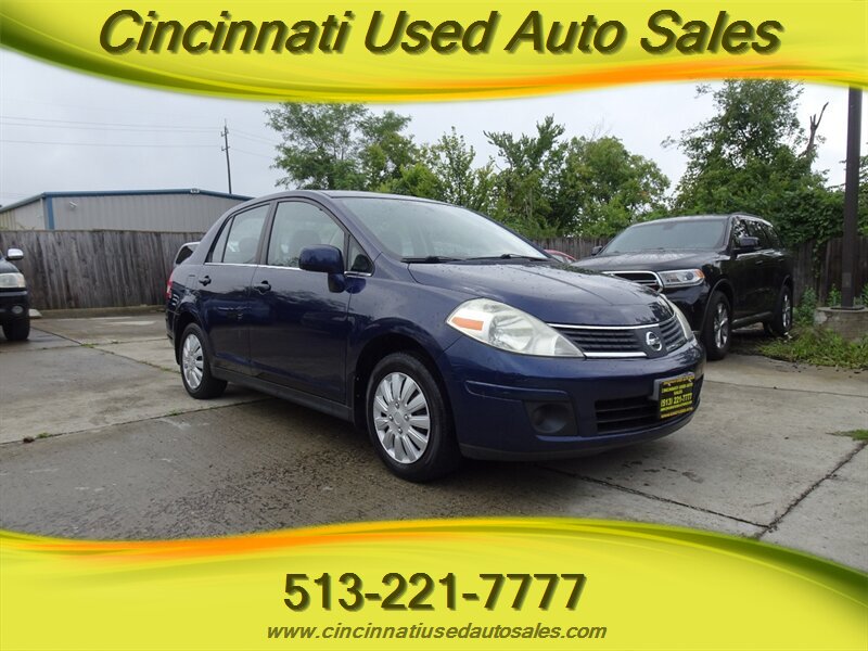 2009 Nissan Versa 1.8 S 1.8L I4 FWD - Photo 1 - Cincinnati, OH 45255