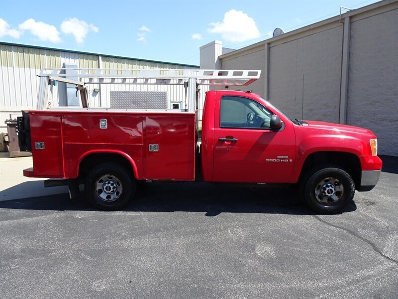 2009 GMC Sierra 3500HD Work Truck  Ladder Rack Utility Bed - Photo 6 - Cincinnati, OH 45255