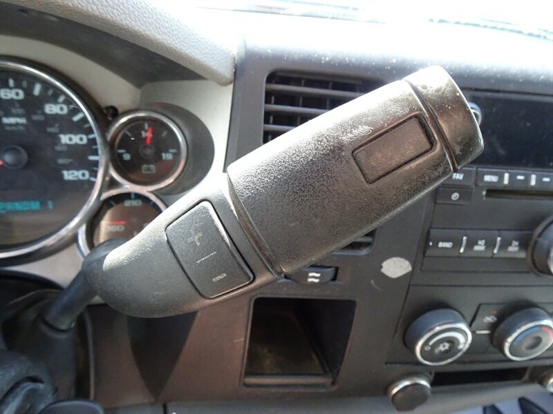 2009 GMC Sierra 3500HD Work Truck  Ladder Rack Utility Bed - Photo 33 - Cincinnati, OH 45255