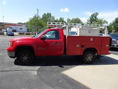 2009 GMC Sierra 3500HD Work Truck  Ladder Rack Utility Bed - Photo 11 - Cincinnati, OH 45255