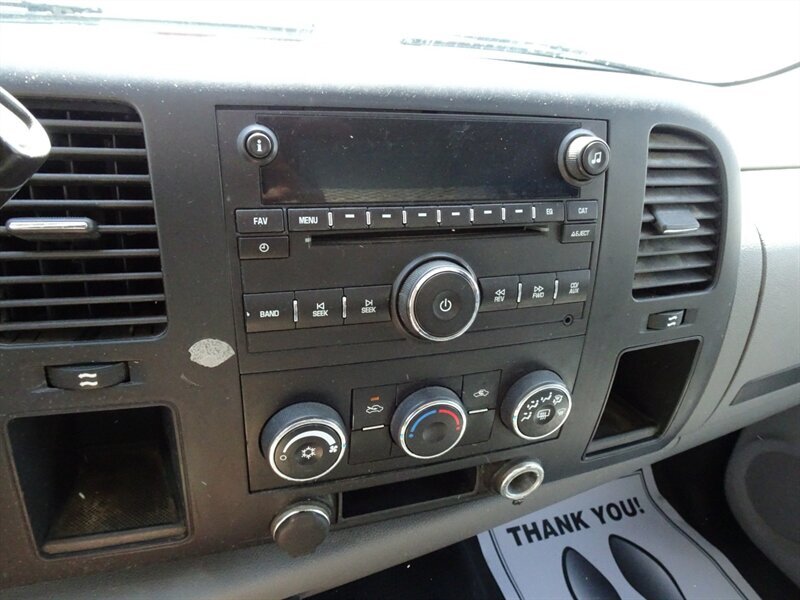 2009 GMC Sierra 3500HD Work Truck  Ladder Rack Utility Bed - Photo 31 - Cincinnati, OH 45255