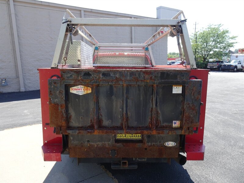 2009 GMC Sierra 3500HD Work Truck  Ladder Rack Utility Bed - Photo 15 - Cincinnati, OH 45255
