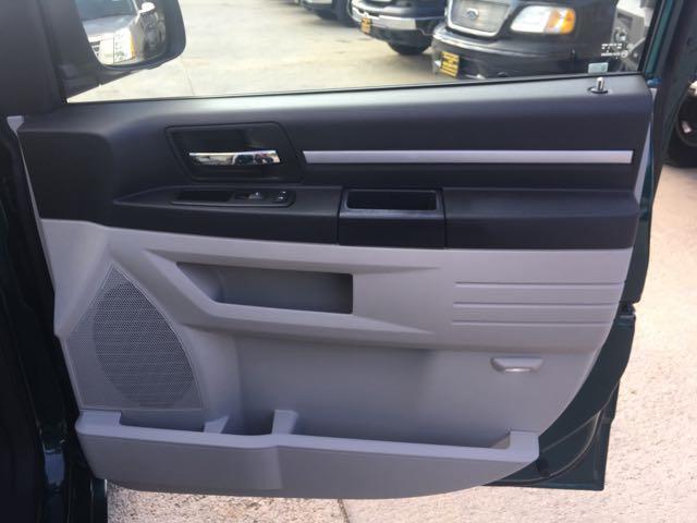 2009 Dodge Grand Caravan SXT - Photo 30 - Cincinnati, OH 45255