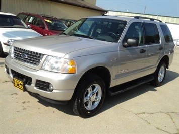 2004 Ford Explorer XLT   - Photo 3 - Cincinnati, OH 45255