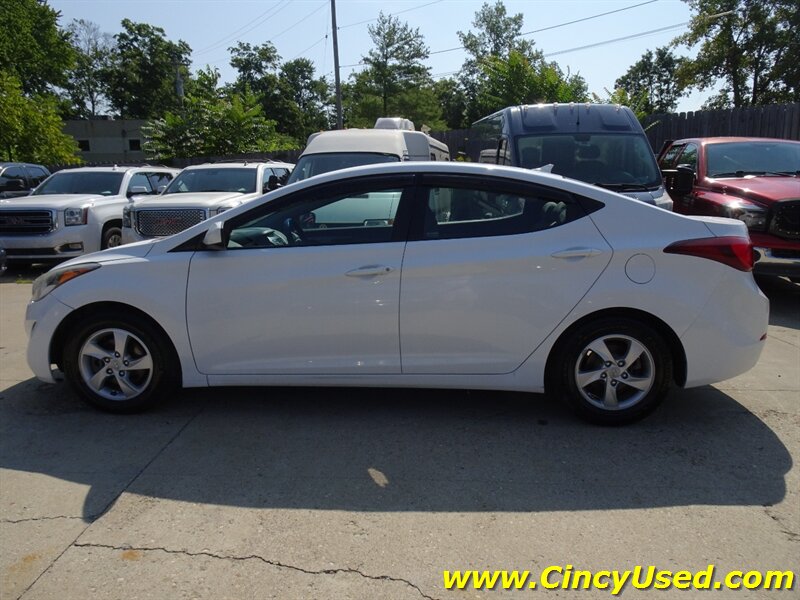 2014 Hyundai Elantra SE - Photo 8 - Cincinnati, OH 45255