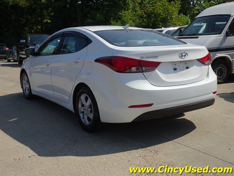 2014 Hyundai Elantra SE - Photo 7 - Cincinnati, OH 45255