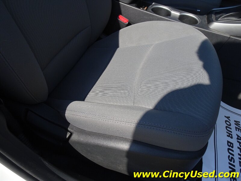 2014 Hyundai Elantra SE - Photo 24 - Cincinnati, OH 45255