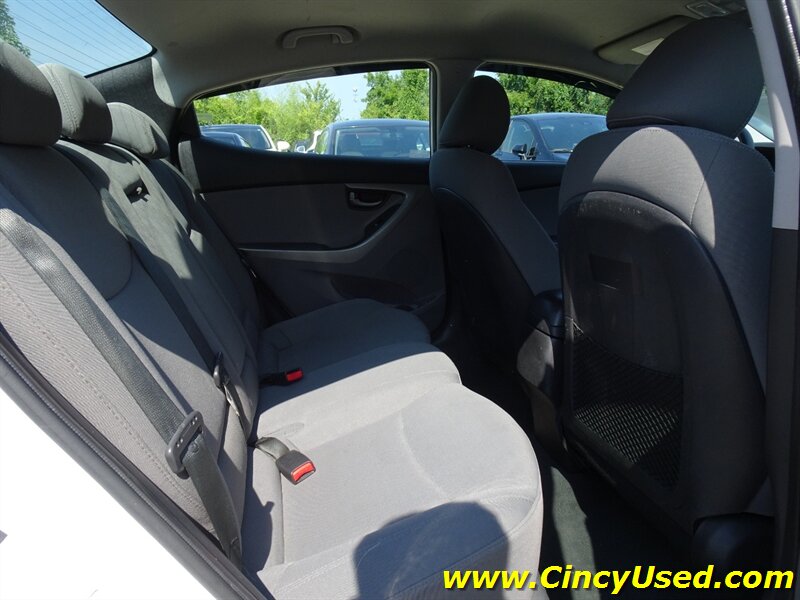 2014 Hyundai Elantra SE - Photo 14 - Cincinnati, OH 45255