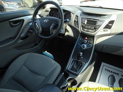 2014 Hyundai Elantra SE - Photo 15 - Cincinnati, OH 45255