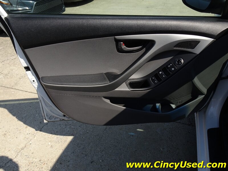 2014 Hyundai Elantra SE - Photo 25 - Cincinnati, OH 45255