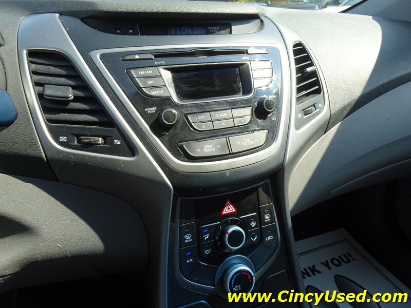 2014 Hyundai Elantra SE - Photo 18 - Cincinnati, OH 45255