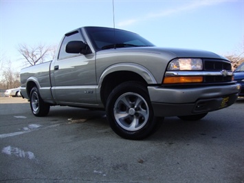 1999 Chevrolet S10 LS   - Photo 11 - Cincinnati, OH 45255