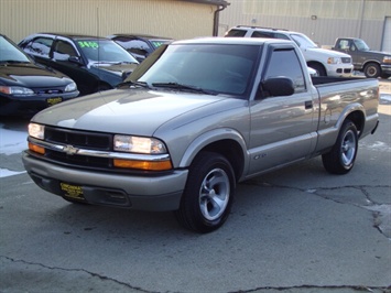 1999 Chevrolet S10 LS   - Photo 3 - Cincinnati, OH 45255