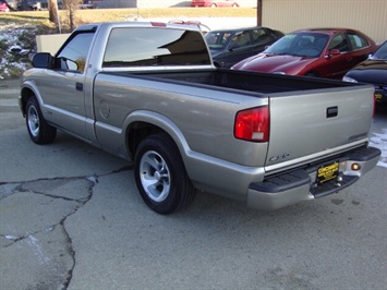 1999 Chevrolet S10 LS   - Photo 4 - Cincinnati, OH 45255