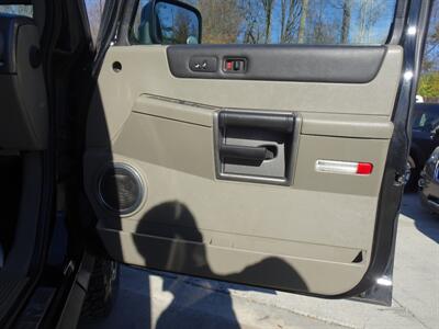 2004 Hummer H2 6.0L V8 4X4   - Photo 26 - Cincinnati, OH 45255