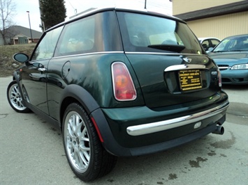 2002 MINI Cooper   - Photo 13 - Cincinnati, OH 45255