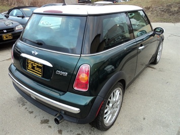 2002 MINI Cooper   - Photo 6 - Cincinnati, OH 45255