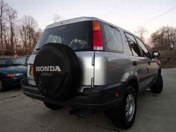 2001 Honda CR-V LX   - Photo 14 - Cincinnati, OH 45255