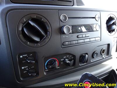 2011 Ford E-Series Van E-350 SD XLT Driver handicap van   - Photo 18 - Cincinnati, OH 45255