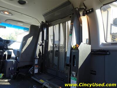 2011 Ford E-Series Van E-350 SD XLT Driver handicap van   - Photo 17 - Cincinnati, OH 45255
