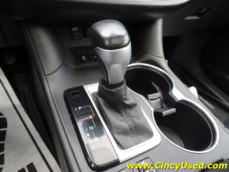 2017 Toyota Highlander XLE - Photo 19 - Cincinnati, OH 45255