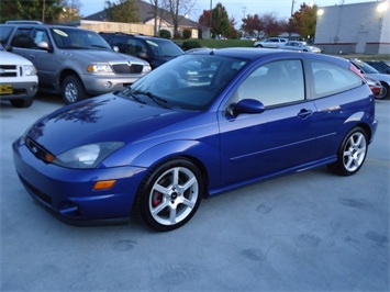 2004 Ford Focus SVT   - Photo 3 - Cincinnati, OH 45255