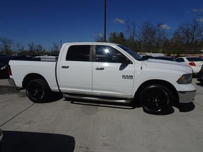 2013 RAM 1500 SLT  3.6L V6 4X4 - Photo 4 - Cincinnati, OH 45255