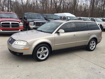 2004 Volkswagen Passat GLX   - Photo 3 - Cincinnati, OH 45255