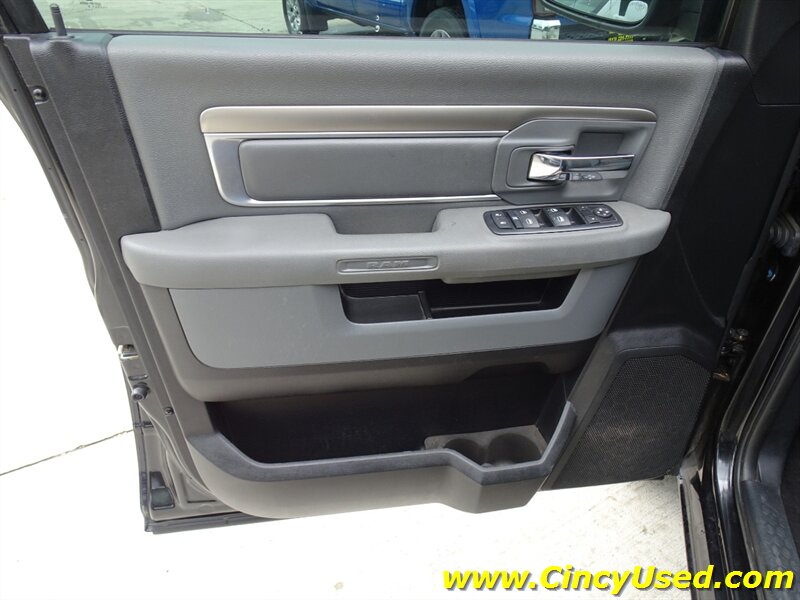 2015 RAM 1500 Big Horn   - Photo 29 - Cincinnati, OH 45255