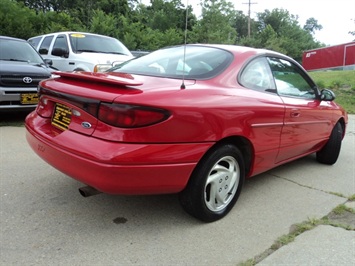 2000 Ford Escort ZX2   - Photo 13 - Cincinnati, OH 45255