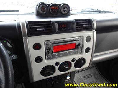 2011 Toyota FJ Cruiser   - Photo 32 - Cincinnati, OH 45255