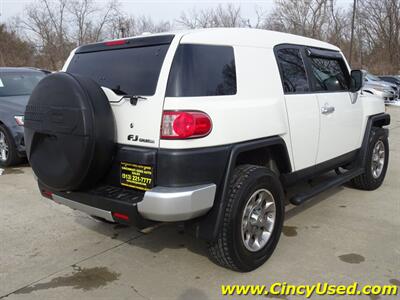 2011 Toyota FJ Cruiser   - Photo 7 - Cincinnati, OH 45255