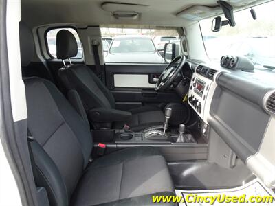 2011 Toyota FJ Cruiser   - Photo 26 - Cincinnati, OH 45255