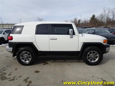 2011 Toyota FJ Cruiser   - Photo 5 - Cincinnati, OH 45255