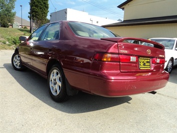 1997 Toyota Camry XLE   - Photo 12 - Cincinnati, OH 45255