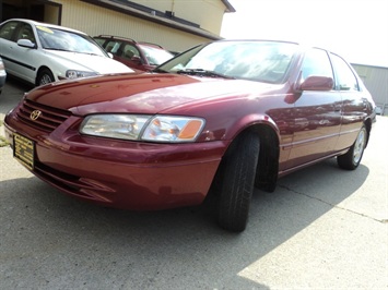 1997 Toyota Camry XLE   - Photo 11 - Cincinnati, OH 45255