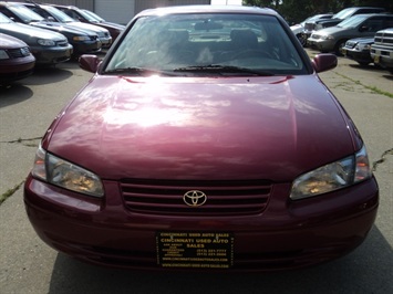 1997 Toyota Camry XLE   - Photo 2 - Cincinnati, OH 45255