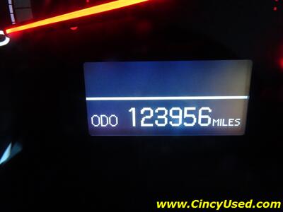 2011 Toyota Sequoia Limited - Photo 27 - Cincinnati, OH 45255