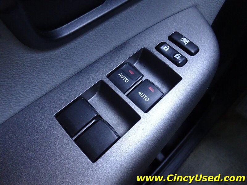 2011 Toyota Sequoia Limited - Photo 28 - Cincinnati, OH 45255