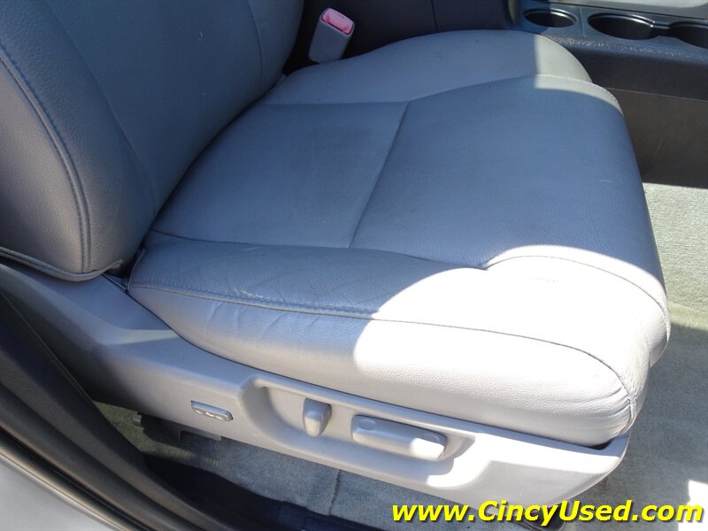 2011 Toyota Sequoia Limited - Photo 36 - Cincinnati, OH 45255