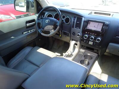 2011 Toyota Sequoia Limited - Photo 17 - Cincinnati, OH 45255